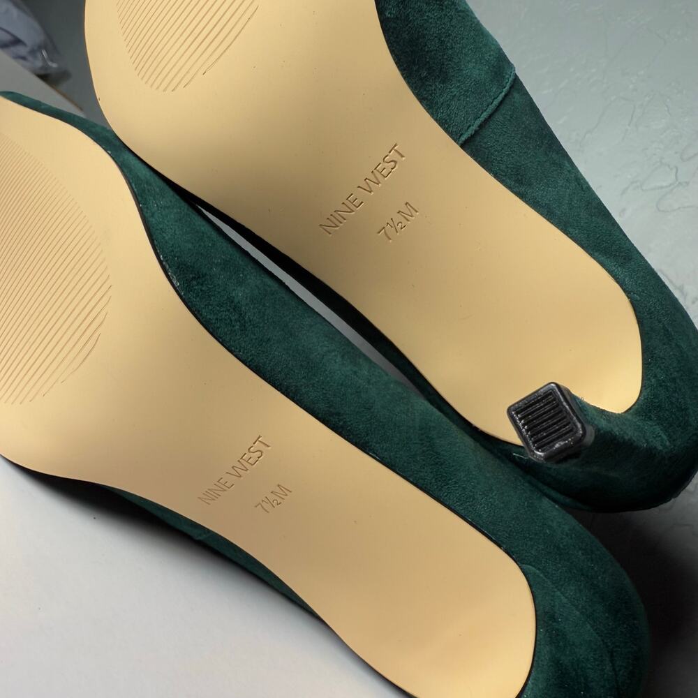 Nine West Emerald Green Suede Pointed Toe Pumps - Picture 6 of 7